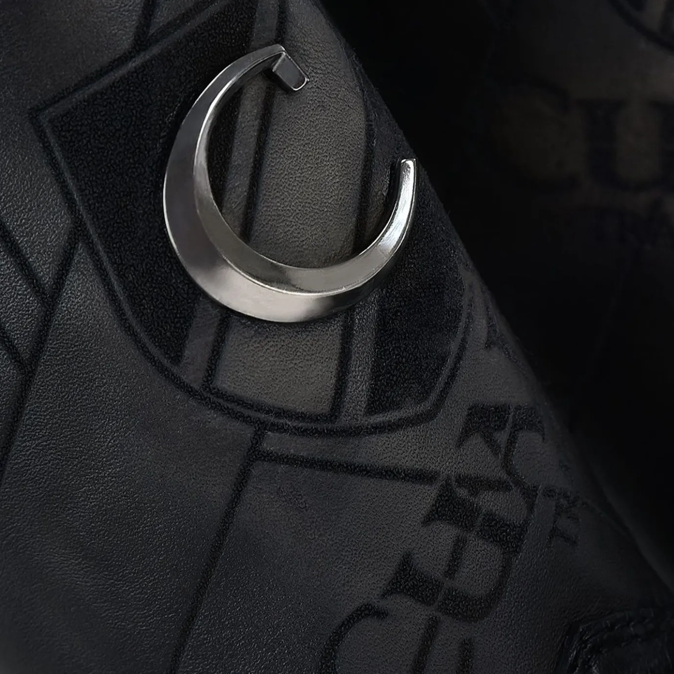 Men Cuadra Western Boots-Geometrical Engraved Black Cayman Leather Boot